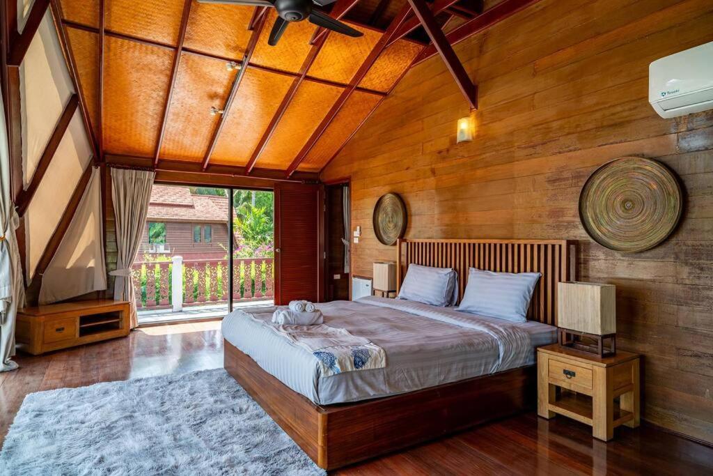 Hébergement de vacances Tropical Beachfront 4 Bdr Pool - Kbr24 *